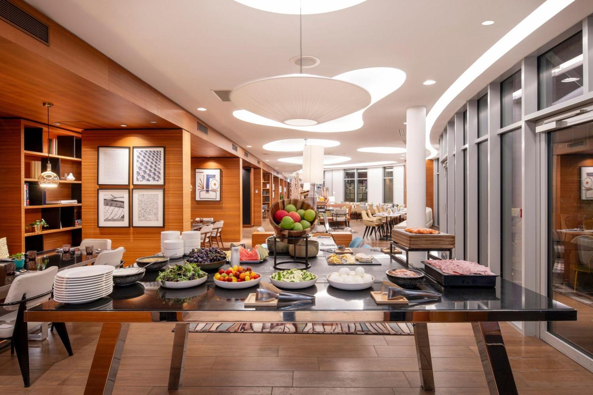 Renaissance Paris Republique Hotel & Spa Εξωτερικό φωτογραφία