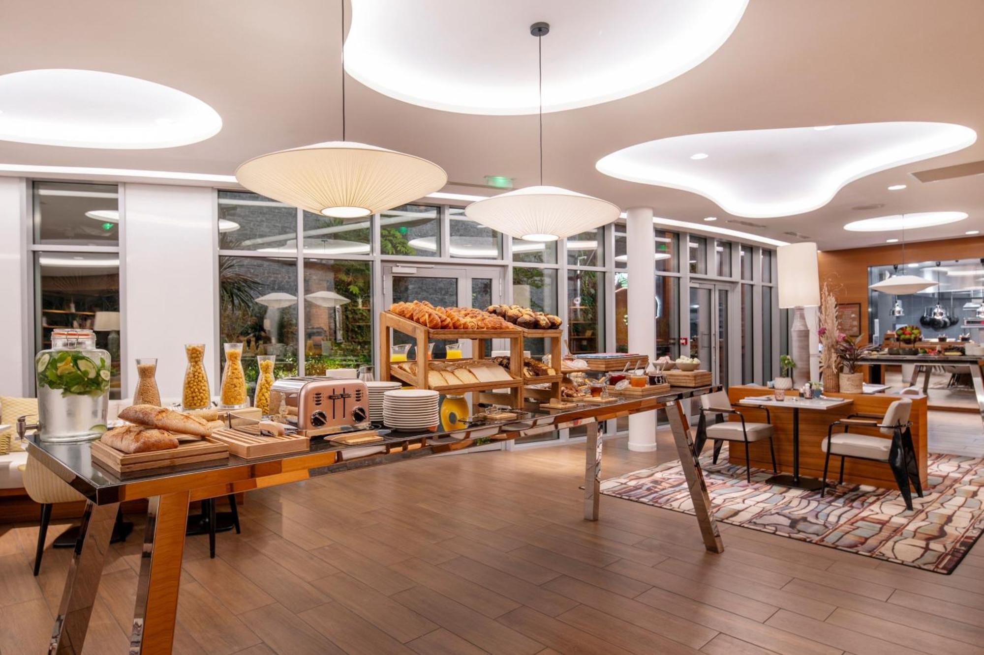 Renaissance Paris Republique Hotel & Spa Εξωτερικό φωτογραφία